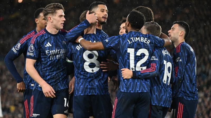 镜报：莱斯特城推迟发放员工12月薪资，俱乐部仓促通知并道歉